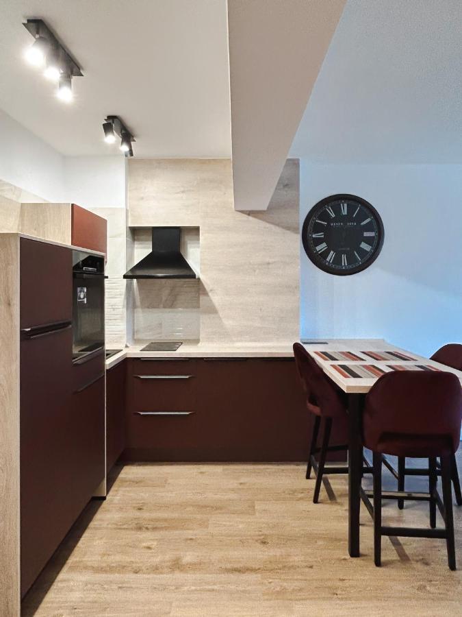 Bg Luximmo Apartments 克卢日-纳波卡 外观 照片